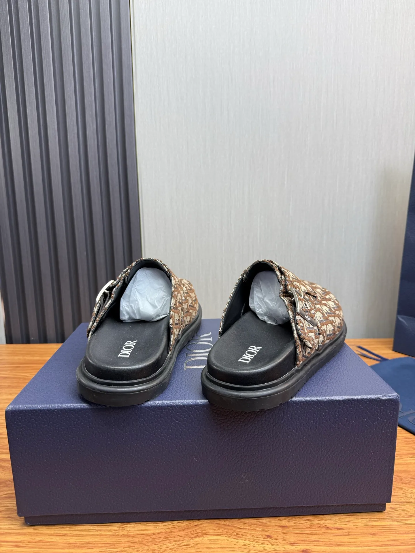 Men's men's shoes 420💰 Dior. Men's slippers🩴Official website 1:1 production 38-45 yards 45 46 🉑️Customized original material shipped✅